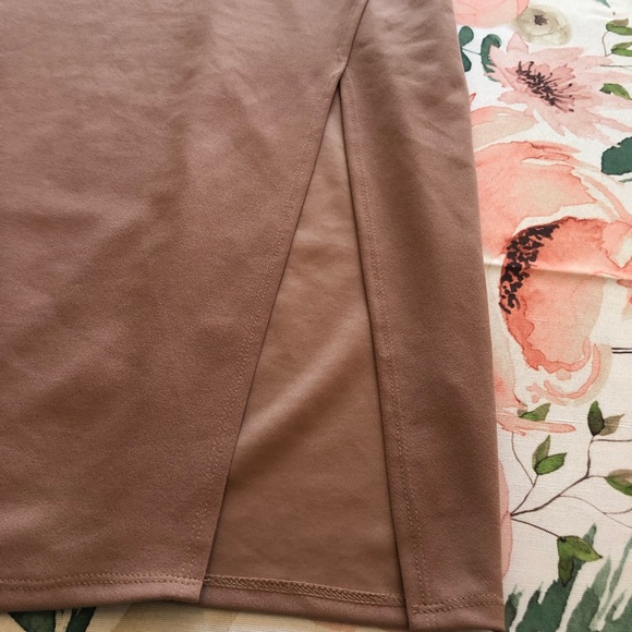 Taliyah Off The Shoulder Dress - Picture 4 of 10